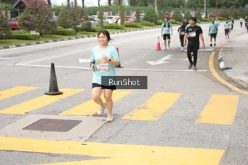 Runner Photo 4254205