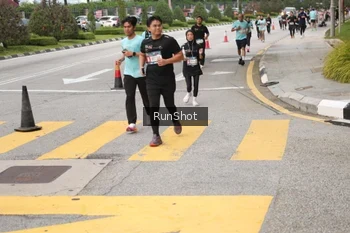 Runner Photo 4254217