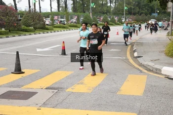 Runner Photo 4254219