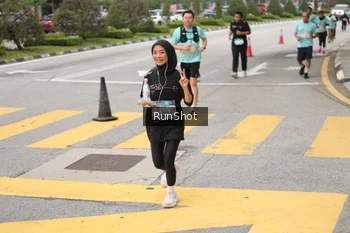 Runner Photo 4254235