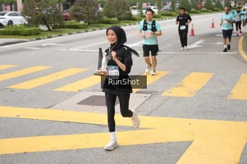 Runner Photo 4254243