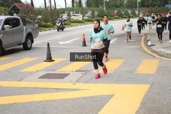 Runner Photo 4254267