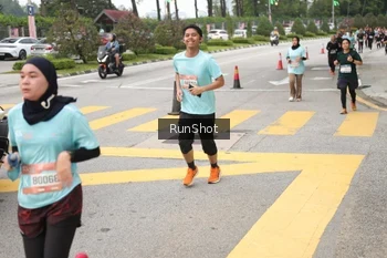 Runner Photo 4254275