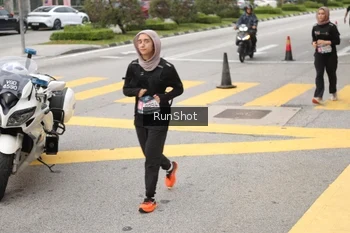 Runner Photo 4254300