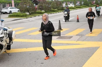 Runner Photo 4254305