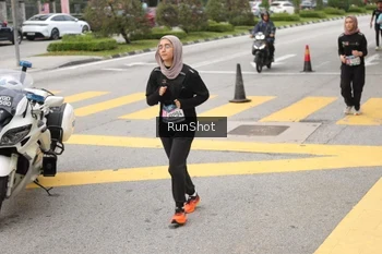 Runner Photo 4254312