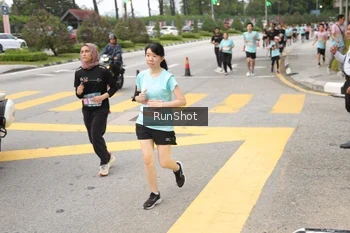Runner Photo 4254315