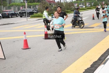Runner Photo 4254324
