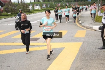 Runner Photo 4254325