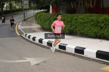 Runner Photo 4254334
