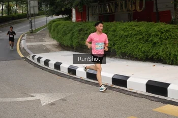 Runner Photo 4254337