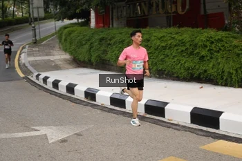 Runner Photo 4254339