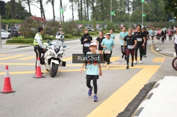 Runner Photo 4254350