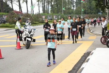 Runner Photo 4254352