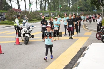 Runner Photo 4254354