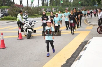 Runner Photo 4254356