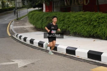Runner Photo 4254358