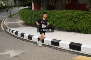 Runner Photo 4254364