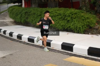 Runner Photo 4254365