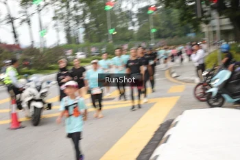 Runner Photo 4254367