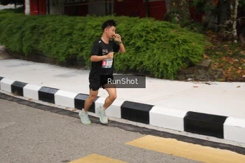 Runner Photo 4254368