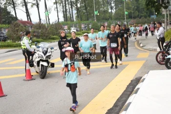 Runner Photo 4254371