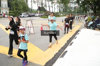 Runner Photo 4254383
