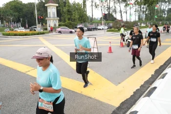 Runner Photo 4254395