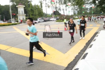 Runner Photo 4254397