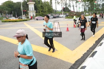 Runner Photo 4254398