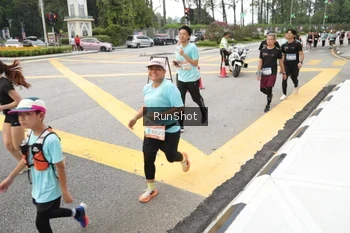Runner Photo 4254403