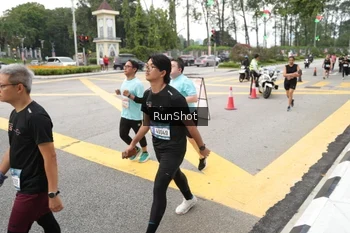 Runner Photo 4254421