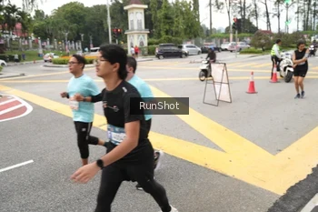 Runner Photo 4254422