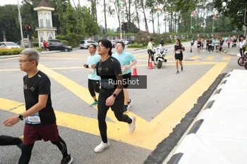 Runner Photo 4254430