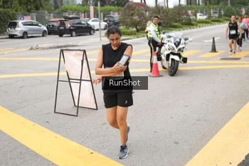 Runner Photo 4254435