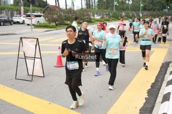 Runner Photo 4254438