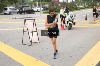 Runner Photo 4254445