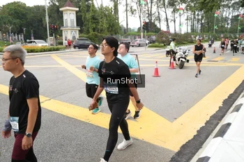 Runner Photo 4254458