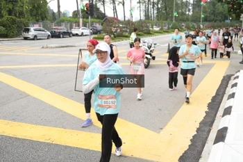Runner Photo 4254464