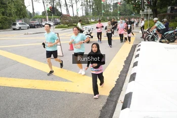 Runner Photo 4254475