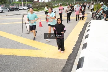 Runner Photo 4254479