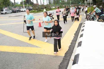 Runner Photo 4254480