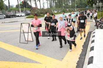 Runner Photo 4254512