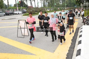 Runner Photo 4254513