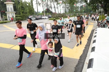 Runner Photo 4254531