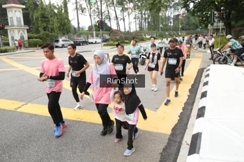 Runner Photo 4254532