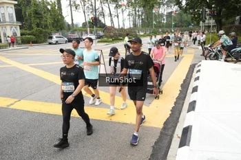 Runner Photo 4254533