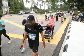 Runner Photo 4254546