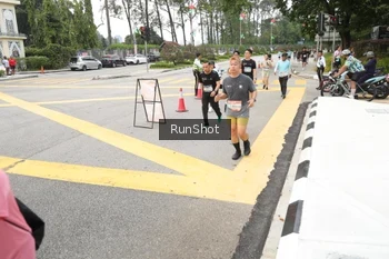 Runner Photo 4254561
