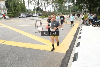 Runner Photo 4254564
